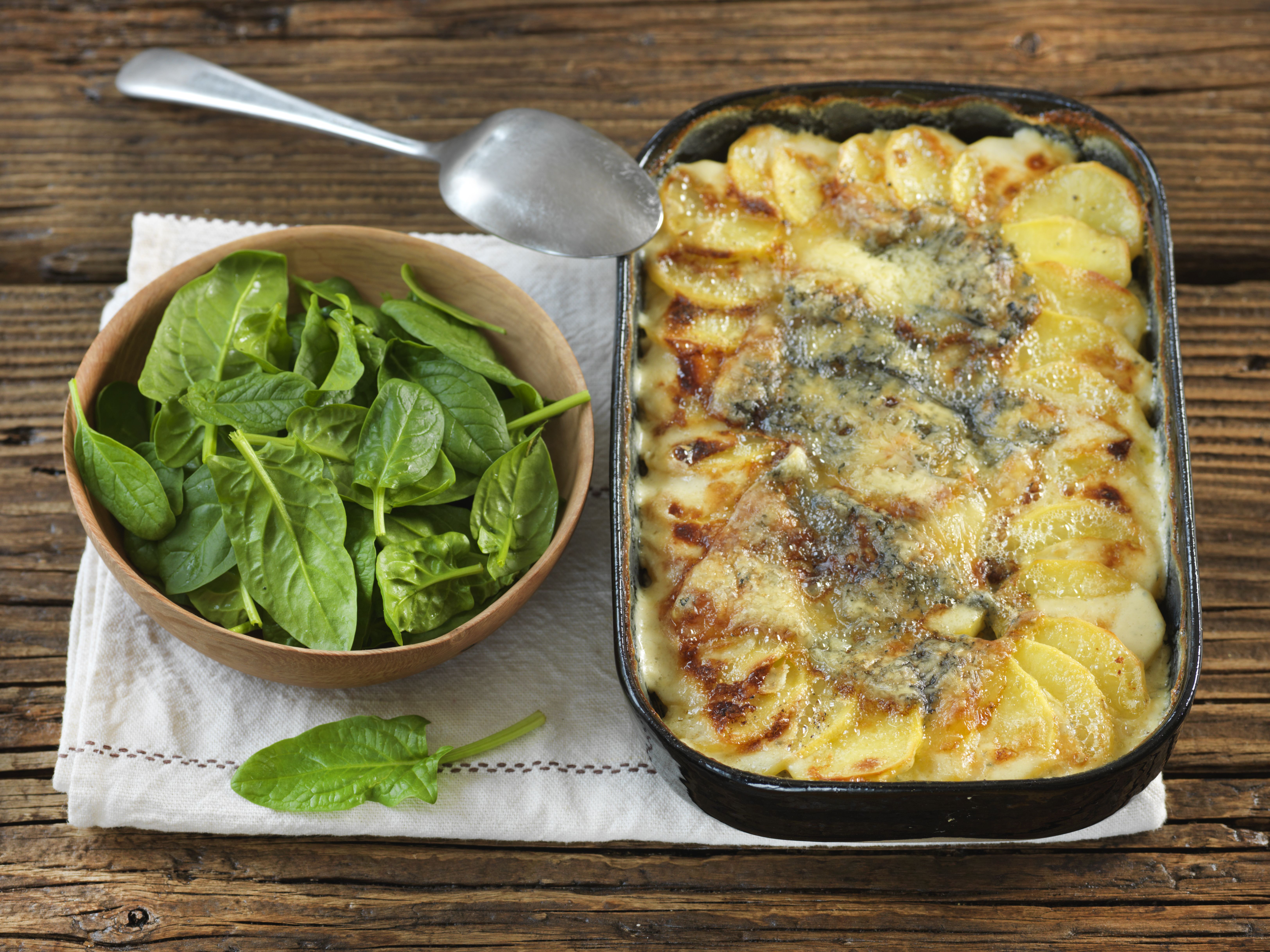 Gratin de pommes de terre à la Tomme de Bleu Gratin de pommes de terre à la Tomme de Bleu
