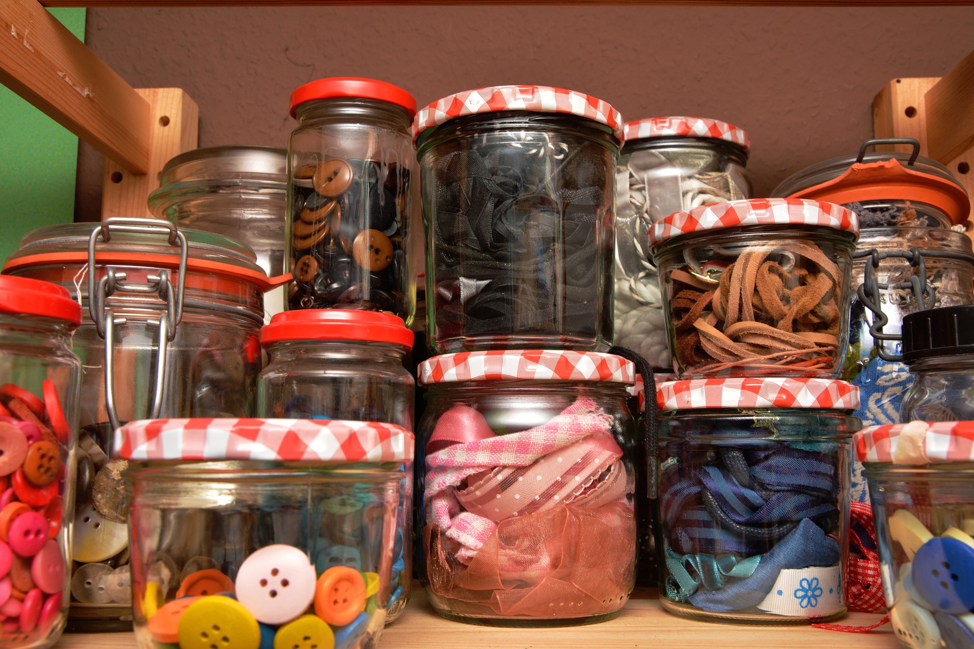 Les Lucioles : atelier bricolage/recyclage pour les enfants Les Lucioles : atelier bricolage/recyclage pour les enfants